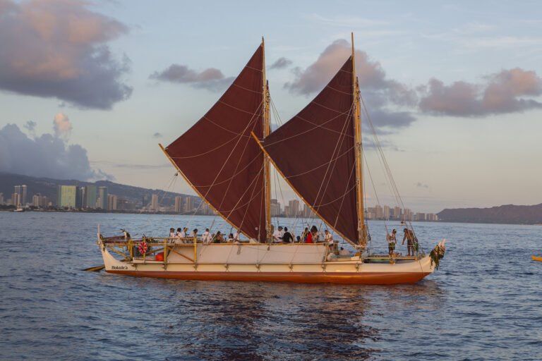 hokulea-sm ©JimKnowlton